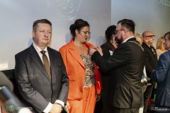 WMIRP802415fot_tomcolor_L